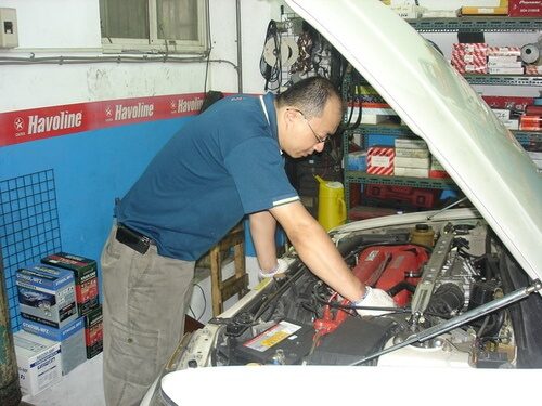 車技匠保養廠工作情形